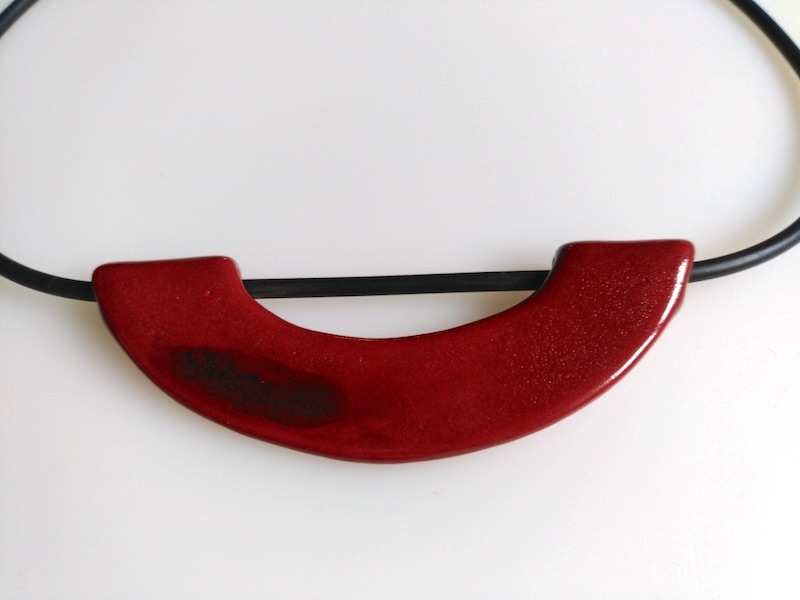 Keramikkette warmes rot extravagant halbrund Keramikkette warmes rot extravagant halbrund