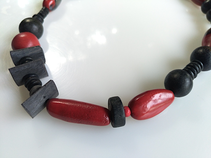 Keramik Collier - rot schwarzes Chaos Keramik Collier - rot schwarzes Chaos