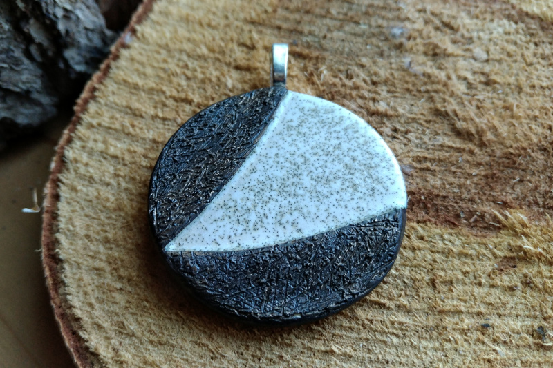 Keramik Kette - rund weiß und Struktur Keramik Kette - rund weiß und Struktur
