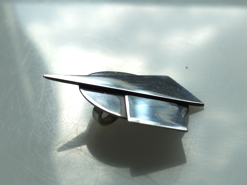 925er Silber Anhänger "Kreis mit Ecken" 925er Silber Anhänger "Kreis mit Ecken"