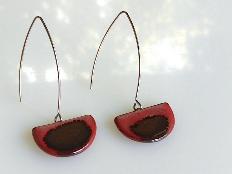Keramik Ohrringe - rot lang Halbkreis