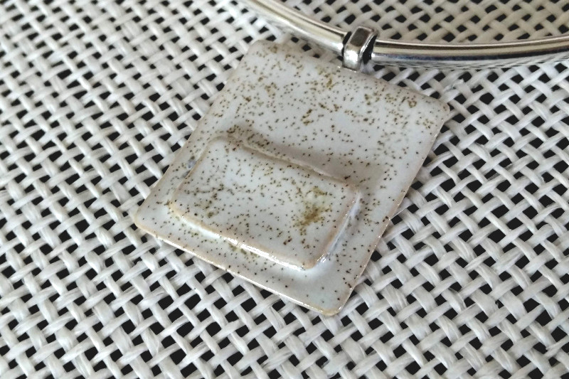 Keramik Kette - Unikatschmuck - weiße Rechtecke Keramik Kette - Unikatschmuck - weiße Rechtecke