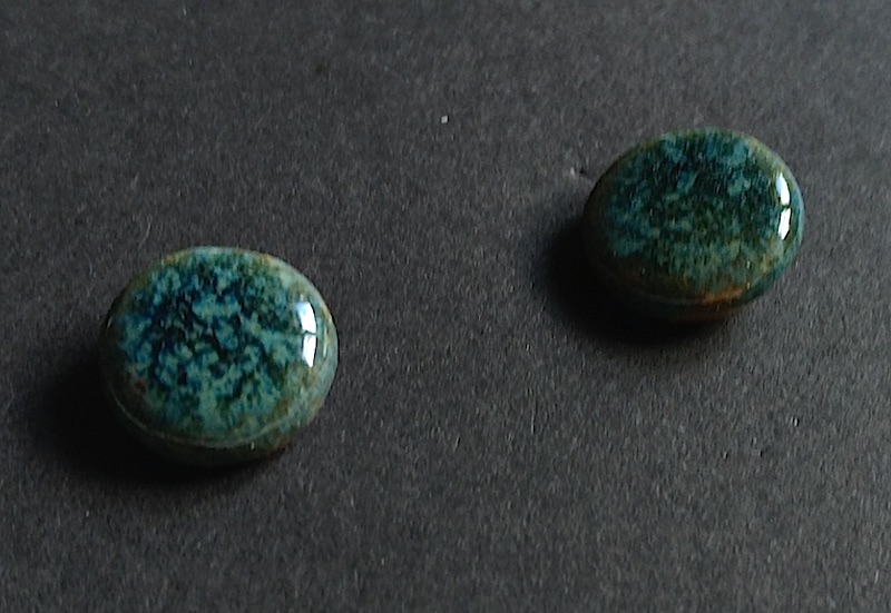 Keramik Ohrstecker - zwischen den Farben Keramik Ohrstecker - zwischen den Farben