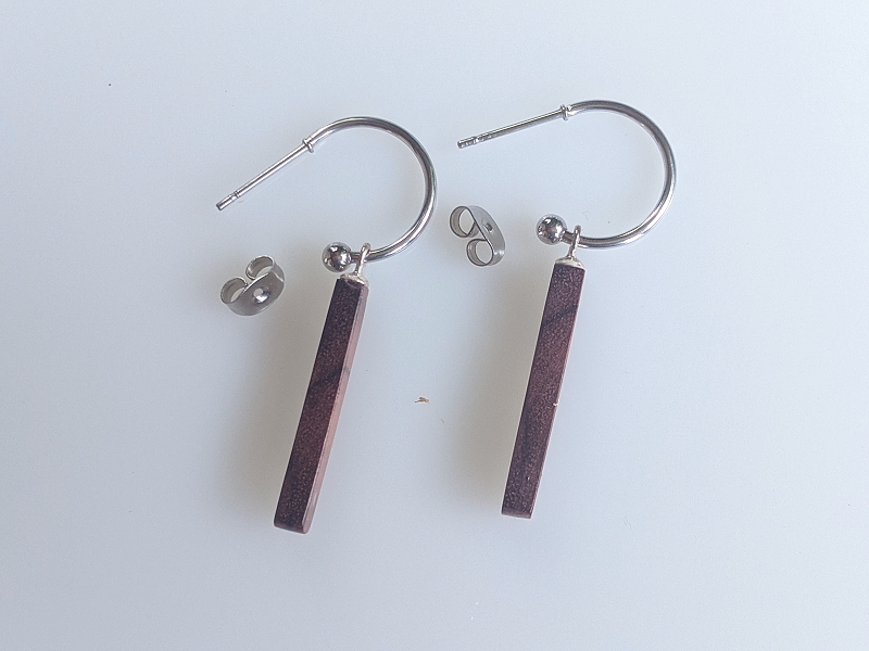 Edelstahlohrstecker mit Padoukholz Edelstahlohrstecker mit Padoukholz