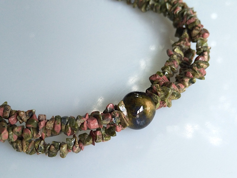 Collier olive
