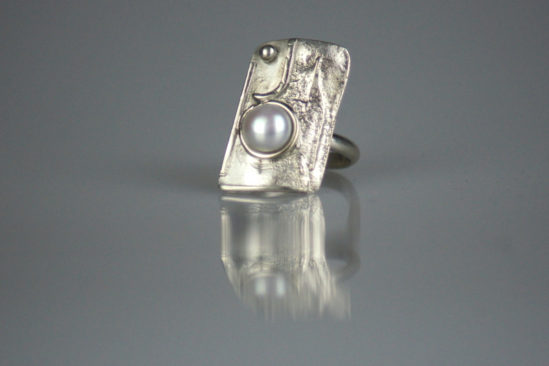 Designer Schmuck Unikate Silber, Schmuck Unikate Silber, handgeschmiedet, Oderbruch Kunst, Juwelier, Kunst, Oderbruch, Sterlingsilber , 925 er, Oderbruchscheune, Mode, Lagenlook, Geschenk, Frauen, Ring, Süßwasserperle