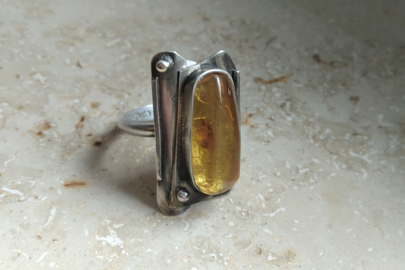 Silber, Schmuck, Unikate, Designerschmuck, Bernstein, Unikatschmuck, Ring, 925, Berlin, Schmuckdesign, Oderbruch, Sterlingsilber, Kunst Oderbruch, Kunst, Oderbruch, kunst loose tage, Kunst, Oderbruchscheune, handgefertigt, Kunst Loose Tage, handgemacht, Kunst Loose Tage, 